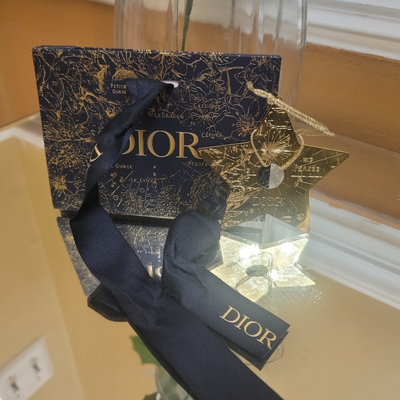Host pick💥💥  🔥 Dior  charm🔥❤️💥 - Picture 4 of 12